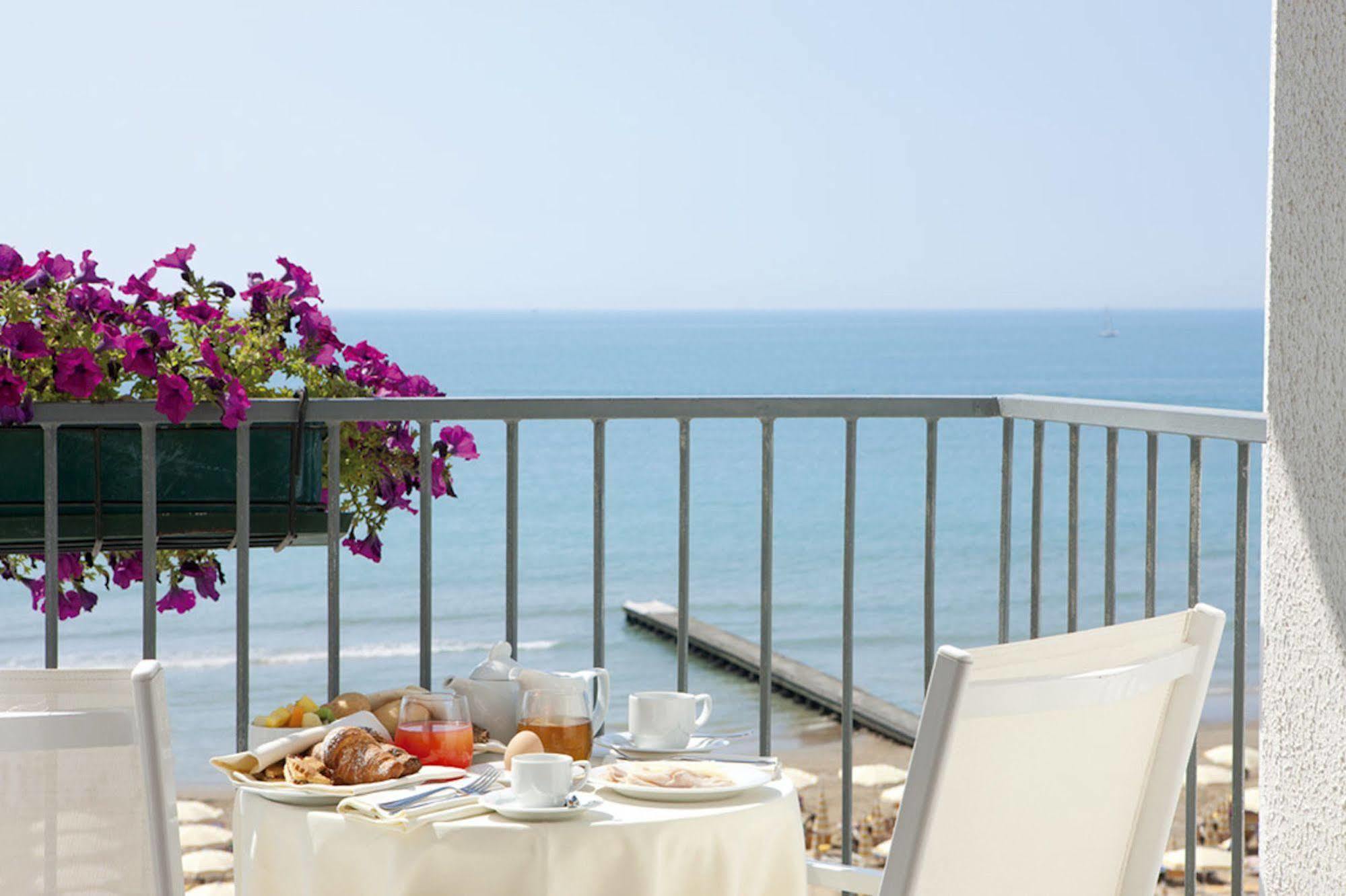 Victoria Frontemare Beach & Spa Hotel Jesolo Lido di Jesolo Exterior foto